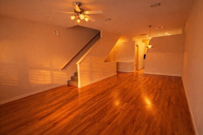 Building Photo - 2710 Hullsmith Dr