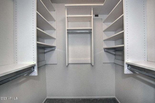 Building Photo - 8335 E Vista Dr