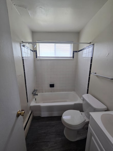 Building Photo - 3206 Ellwood Ave