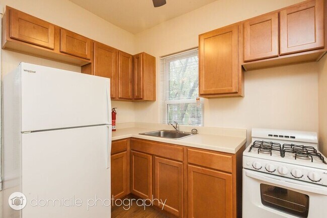 Building Photo - 2511 N Lincoln Ave