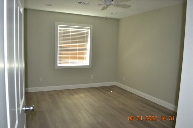 Building Photo - 14923 Perthshire Rd