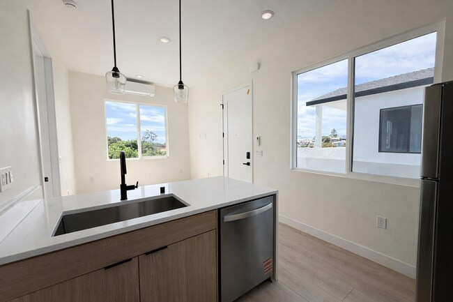 Building Photo - 1819 Westinghouse St