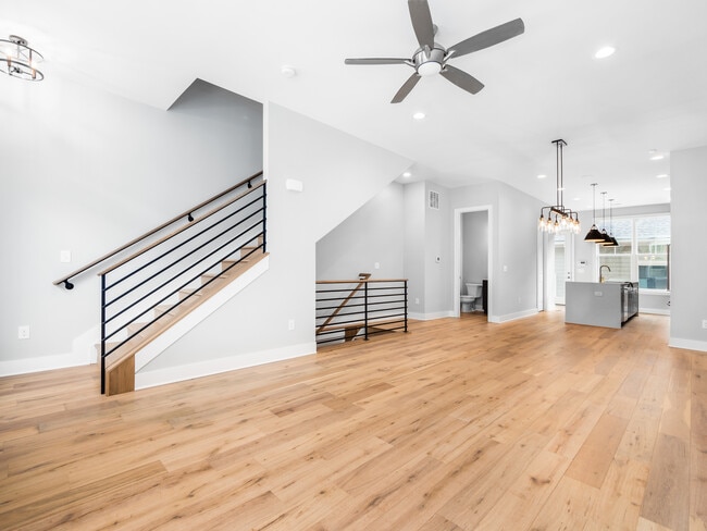 Building Photo - 928 Pullman Pl