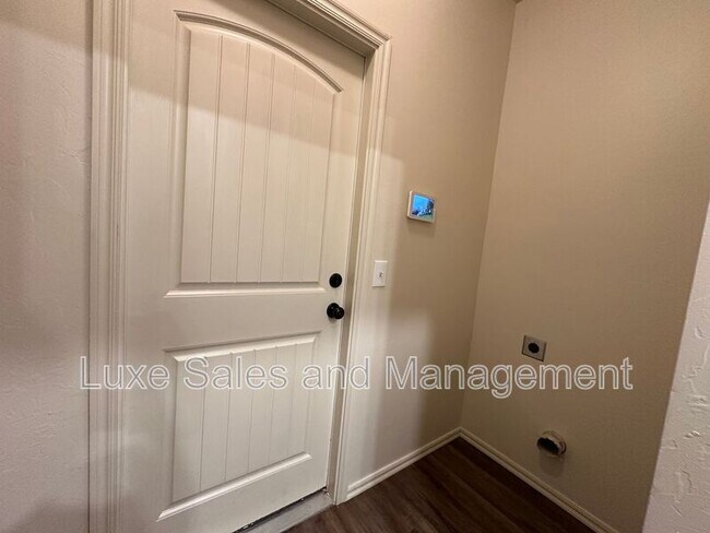 Building Photo - 412 Chalk Hill Ct