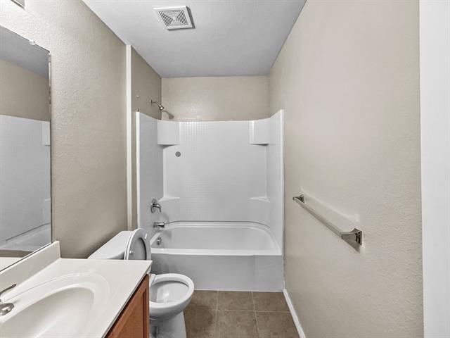 Building Photo - 5841 Mirror Ridge Dr
