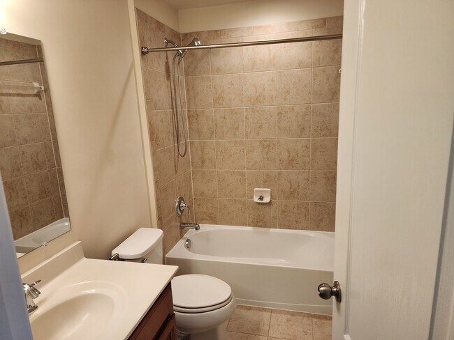 Full Bath - 7013 Southmoor St