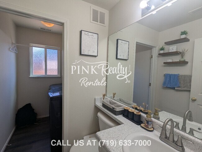 Building Photo - 955 Lords Hill Dr