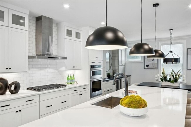 Building Photo - 2090 Emmet Pk Ln