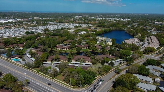 Building Photo - 2673 Sabal Springs Cir