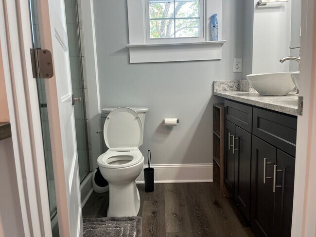 Building Photo - Gorgeous Brand New 3/2 Move In Ready Now!
