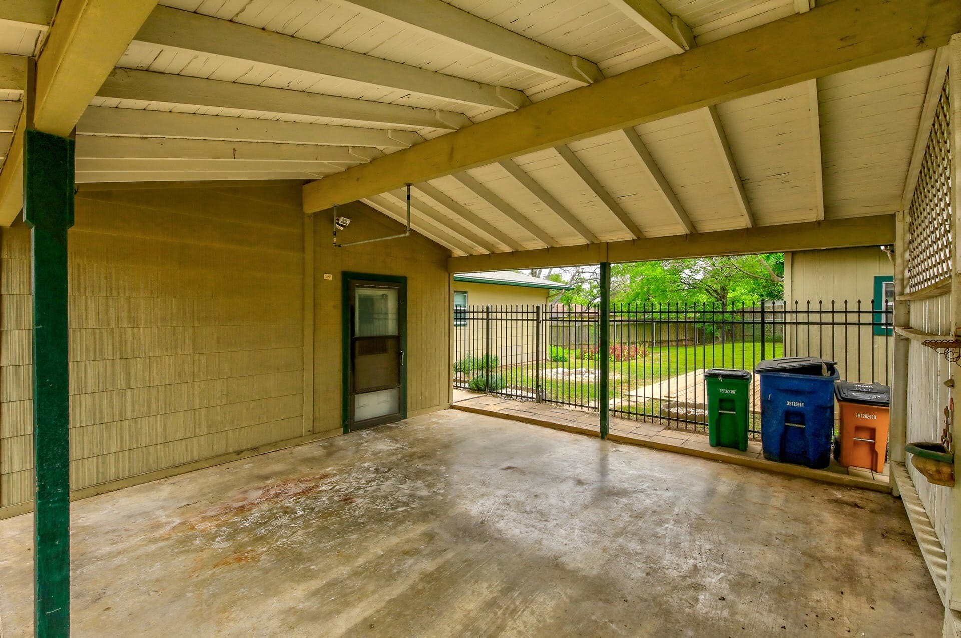Building Photo - 1117 Colony N Dr