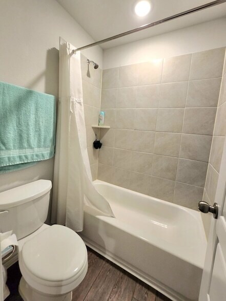 Building Photo - 9824 Dynamics Dr