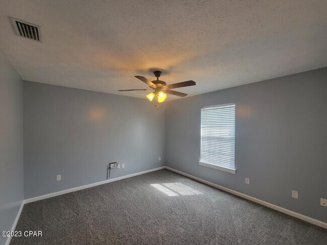 Building Photo - 4806 McCall Ln
