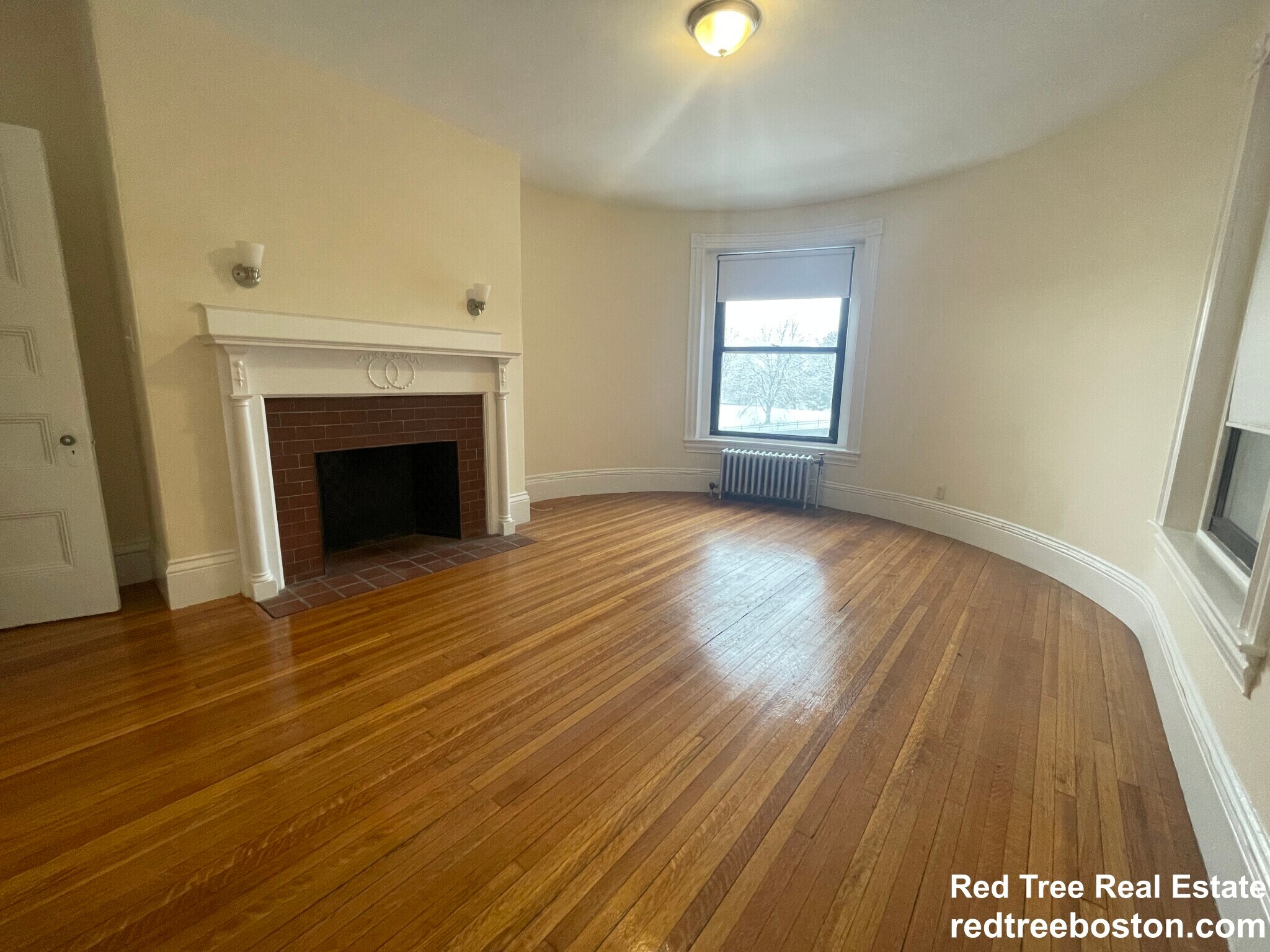 Building Photo - 504 Beacon St