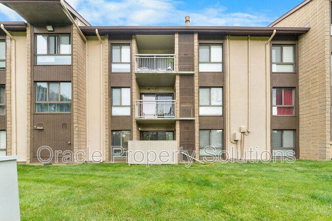 Building Photo - 6085 Majors Ln