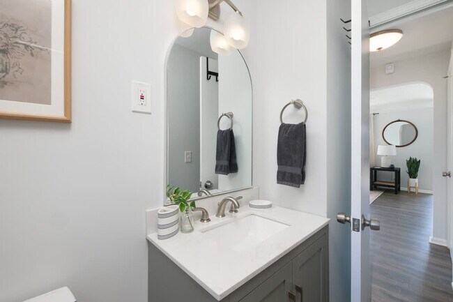 Building Photo - 7906 Lanyard Dr