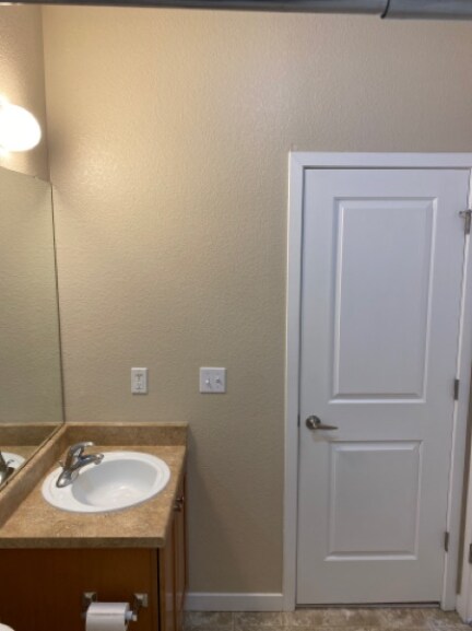 Building Photo - Beautiful 2BD/2BA Condo with Garage in Parkhill