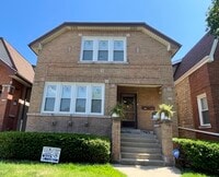 Building Photo - 5133 W Wrightwood Ave