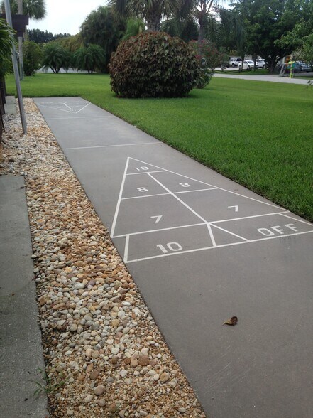Shuffle Board Court - 16251 Dublin Cir