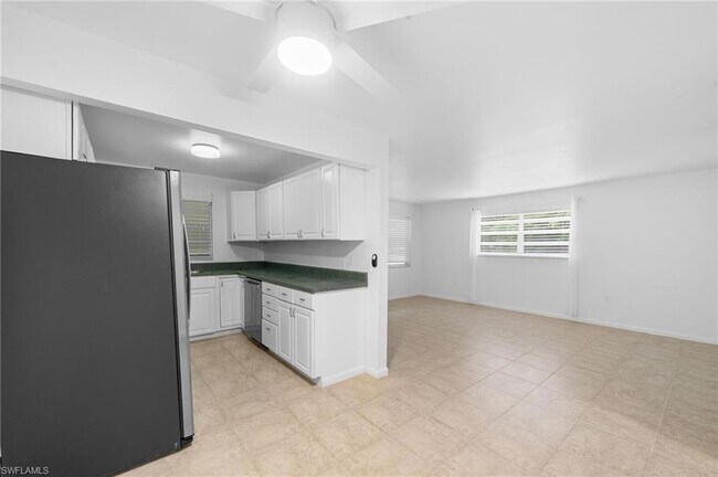 Building Photo - 4290 Gulfstream Dr
