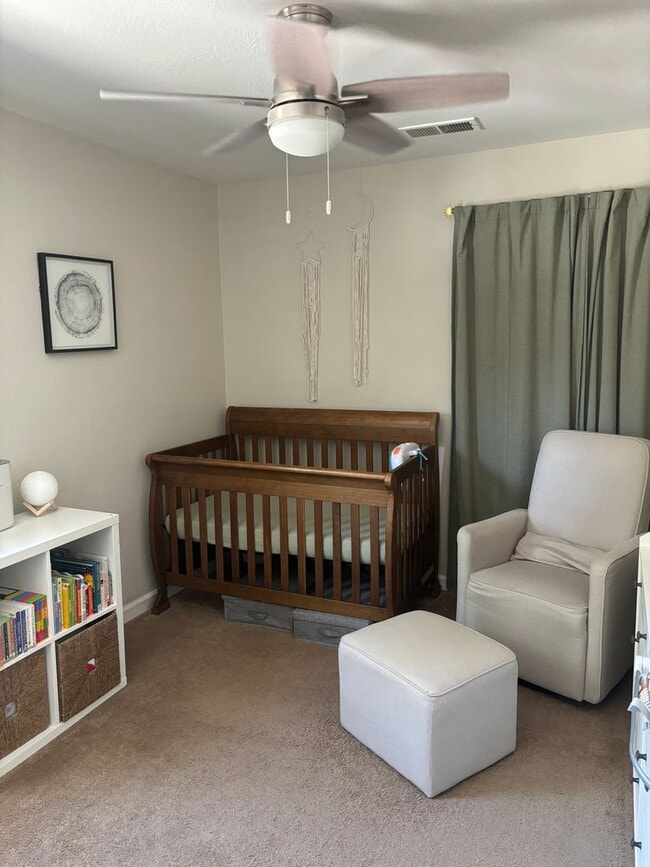 Building Photo - Adorable 3/1 w/Amazing Fenced Yard!  PLEASE READ ENTIRE AD FOR VIEWINGS