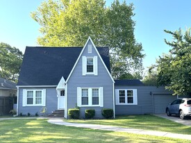 Price included utilities and furnishings - 203 Florence St