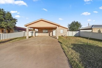 Building Photo - 1728 Linda Ave