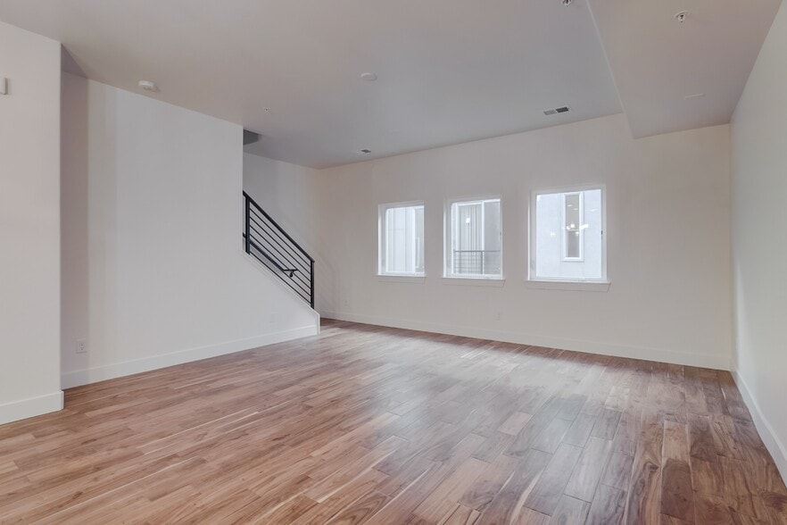 Building Photo - 4437 Tennyson St