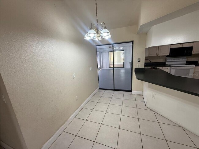 Building Photo - 1001 S Wapello St