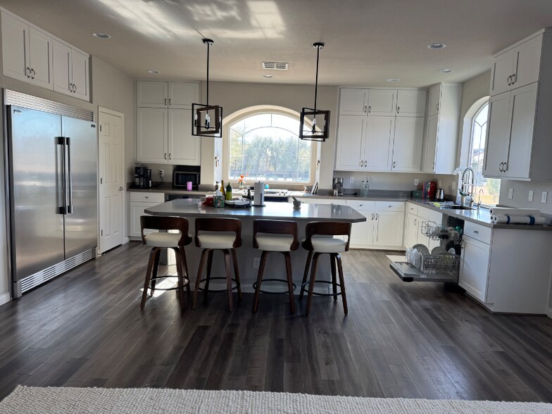 Building Photo - 10047 Alden Creek St