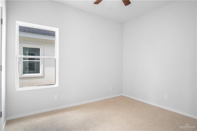 Building Photo - 12 N Alexandrite Ave