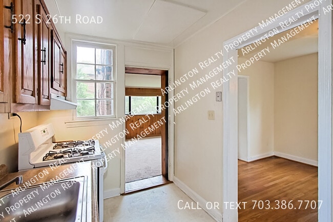 Building Photo - 522 26th Rd S