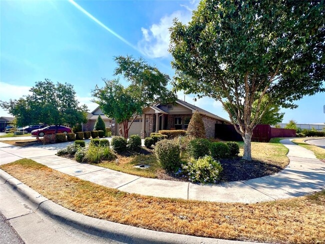 Building Photo - 18001 Moreto Loop