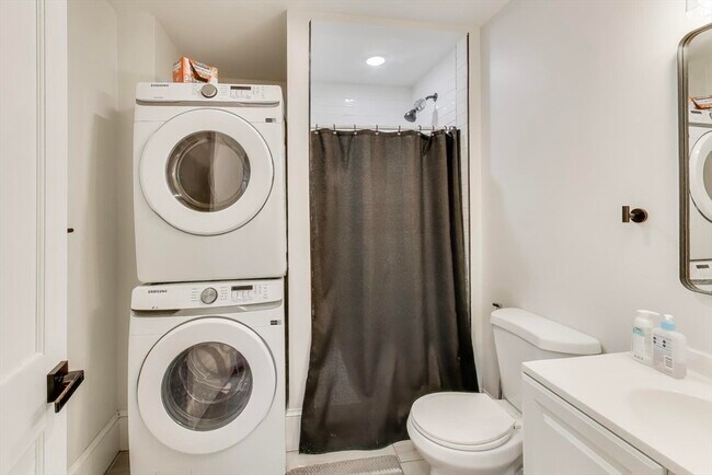 Building Photo - 65 Lambert Ave