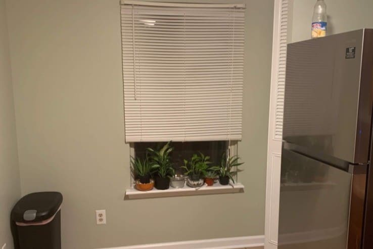 Kitchen Refrigerator - 4105 Iver Johnson Dr