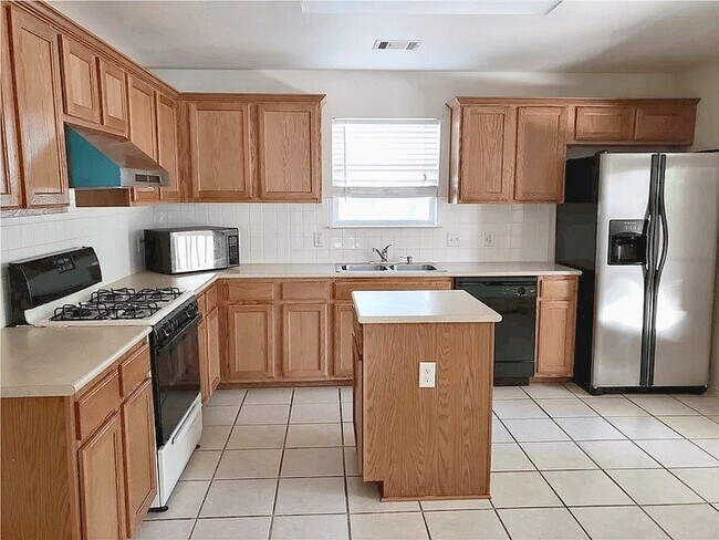 Building Photo - 15125 Donna Jane Loop