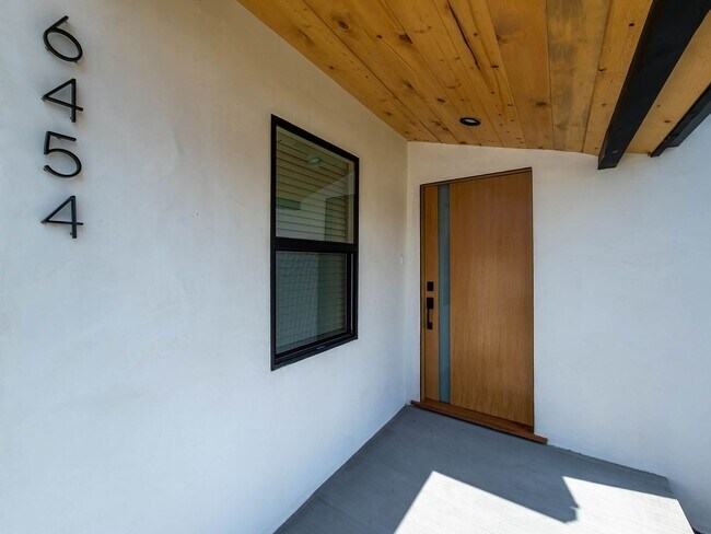 Building Photo - 6454 Gentry Ave