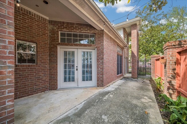 Building Photo - 3115 Cedar Knolls Dr