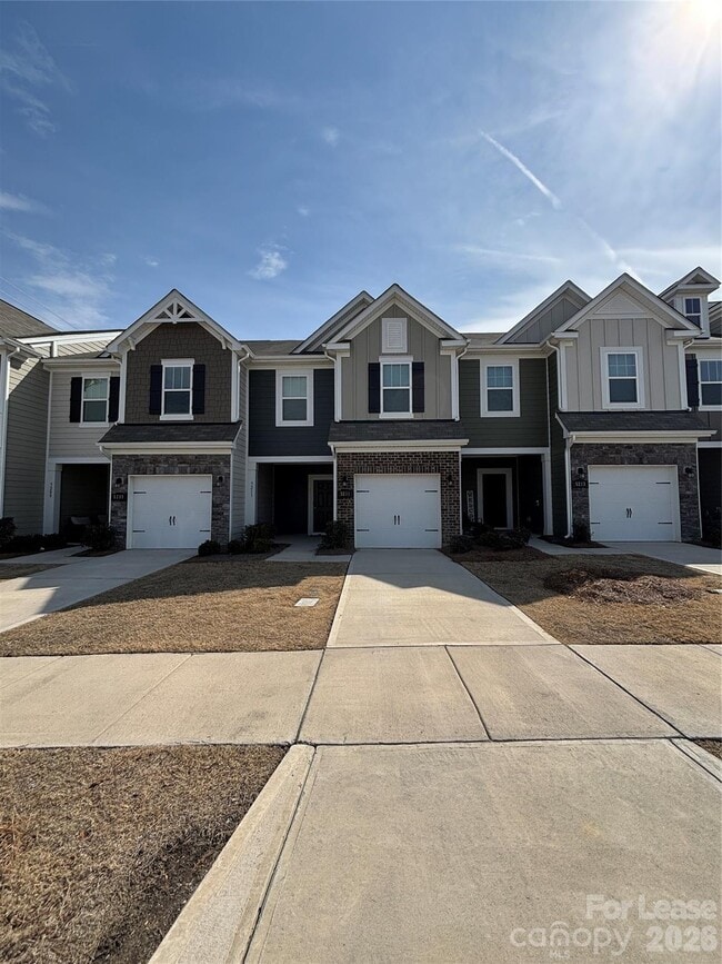 Building Photo - 5211 Maynard Hl Dr