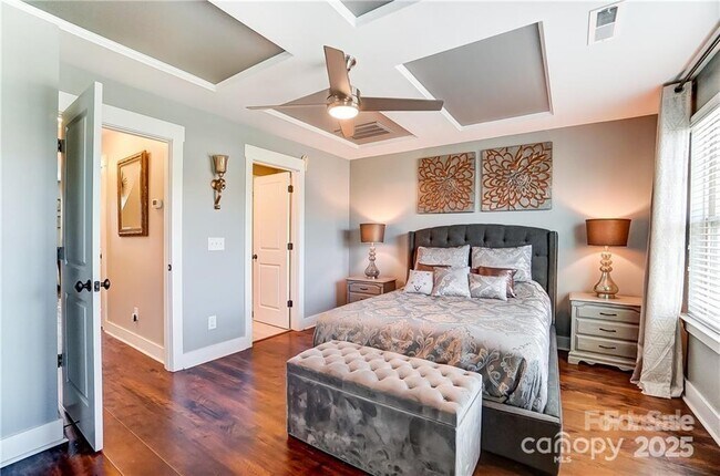 Building Photo - 2711 Tranquil Oak Pl