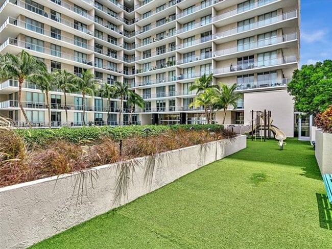 Building Photo - 3470 E Coast Ave