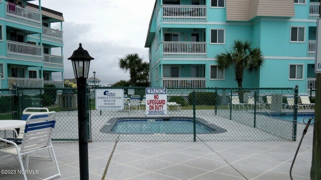 Building Photo - 301 Commerce Way