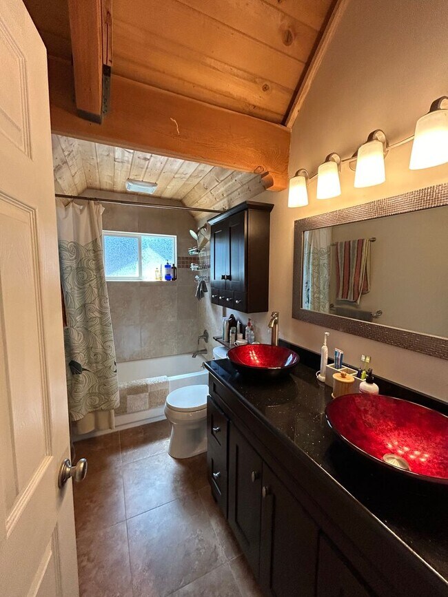 Building Photo - Upscale Chalet with 2 Car Garage Backing t...