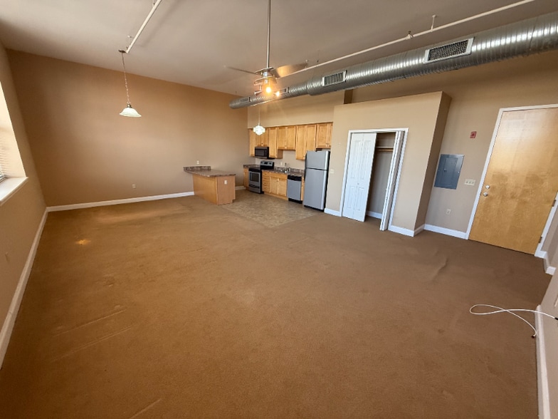 Building Photo - 11 Fremont St