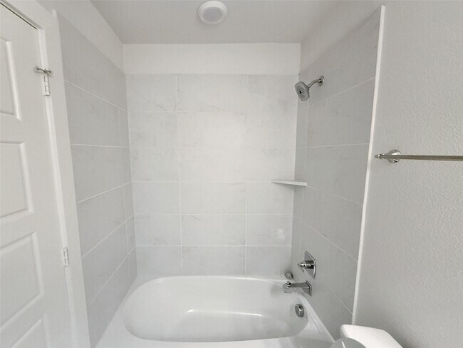 Building Photo - 5924 Owen Rd