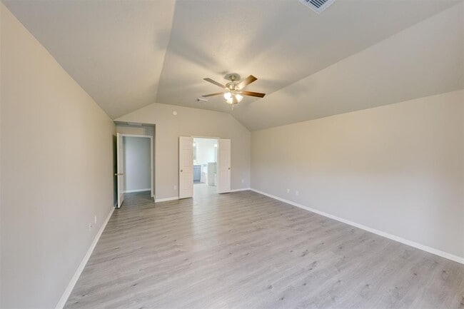 Building Photo - 2107 Crossbay Ct