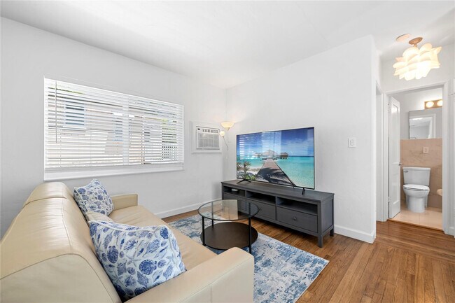 Building Photo - 3015 Seville St