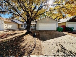 Building Photo - 1404 Express St