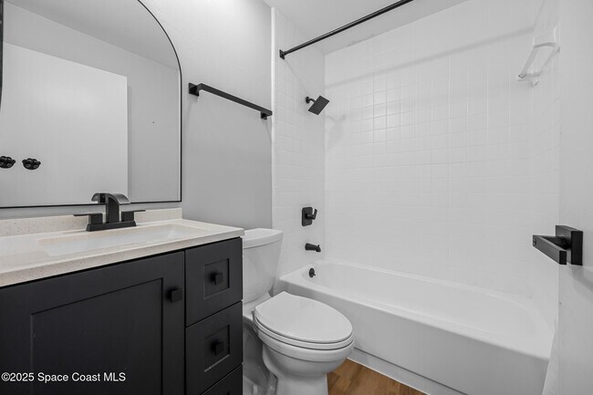 Building Photo - 500 Summerset Ct