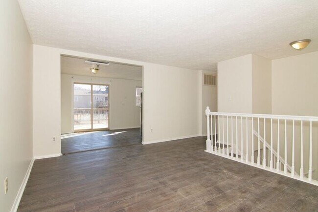 Building Photo - Nicely Updated Home